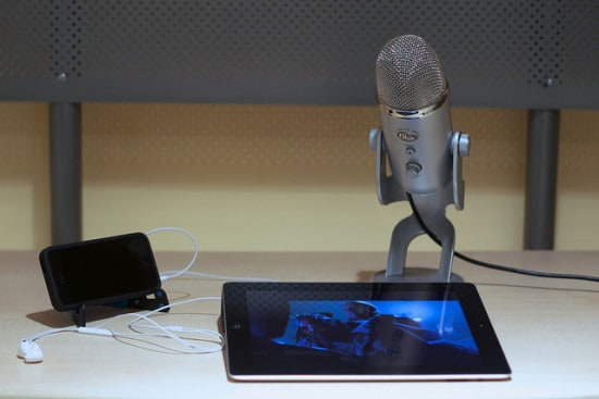 blue yeti microphones are great for virtual summits